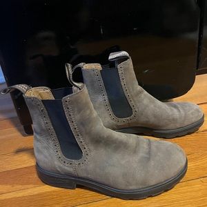 Blundstone boots - tall ankle - women’s size 8 - brown